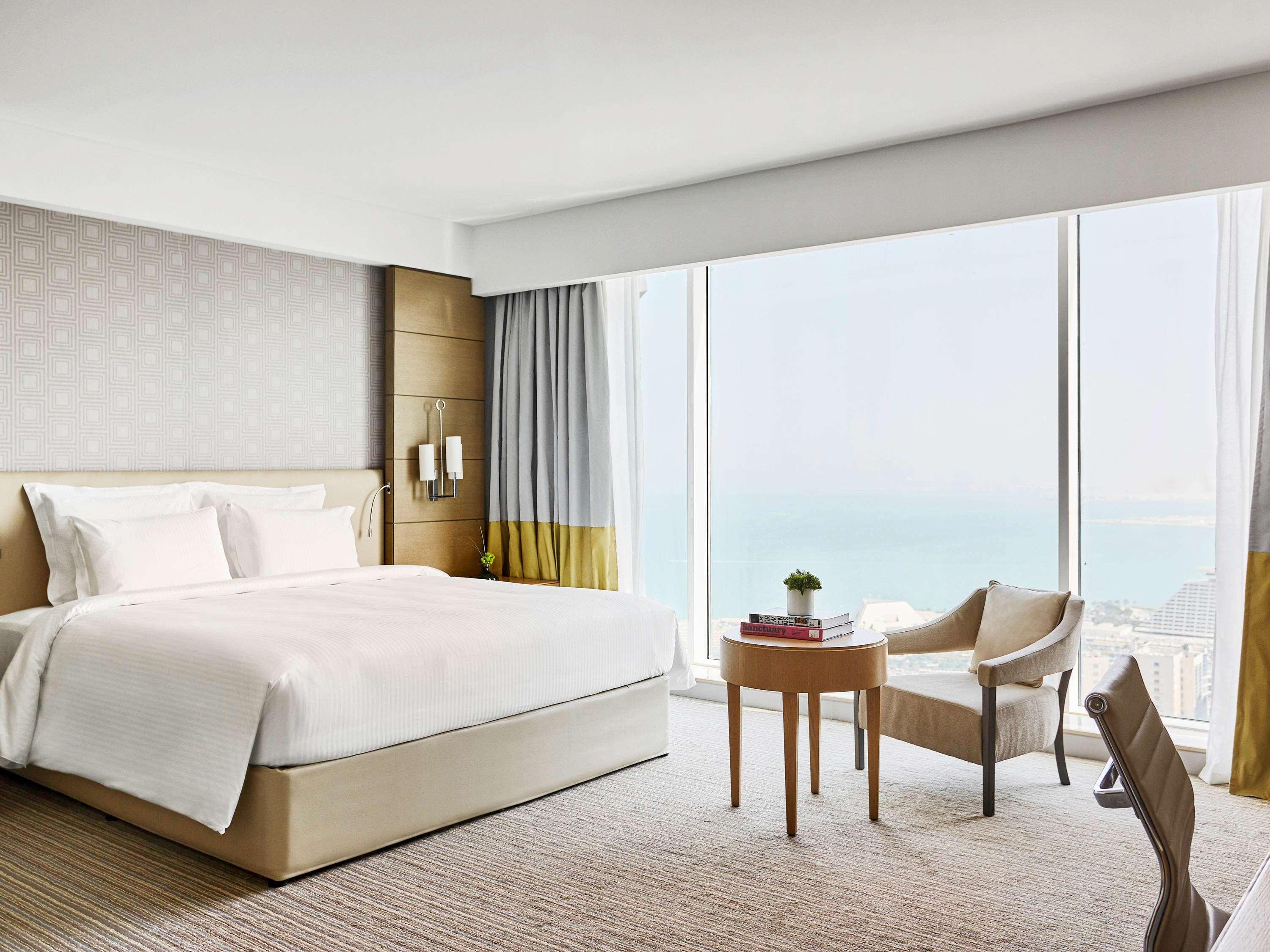 hotel pullman doha west bay